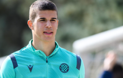 18歲中衛(wèi)武什科維奇獲拜仁關注，發(fā)展?jié)摿κ懿毮? width=